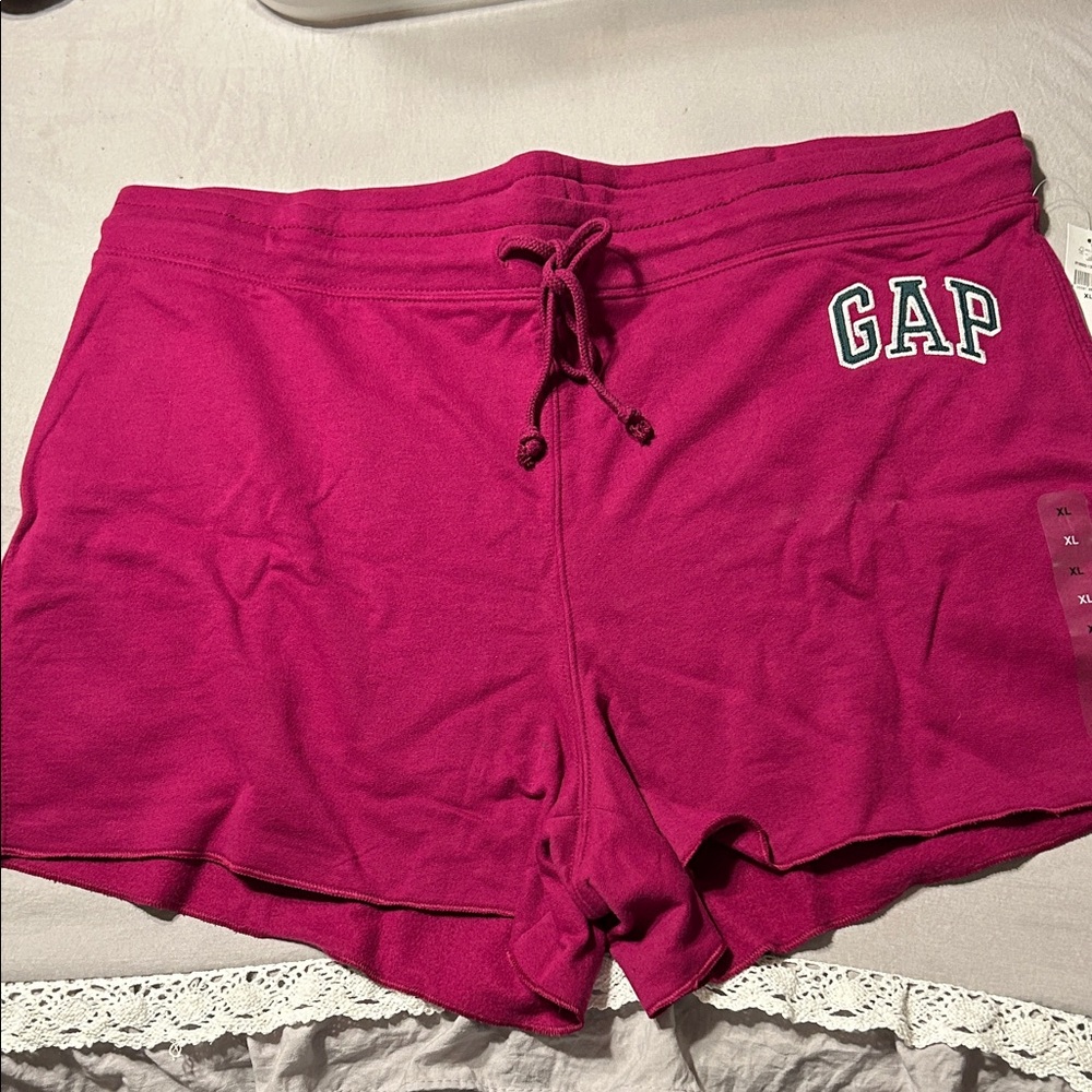 GAP Women's Fuchsia Athletic Shorts